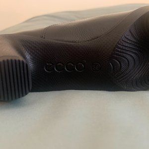 Ecco Patent Black Booties - 7.5 W